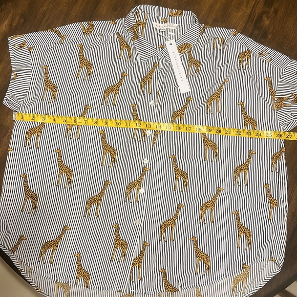 Jane and Delancey Black and white Striped Giraffe  Button Down Shirt - Picture 9 of 11